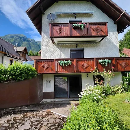 Apartamento & Wellness Kal Koritnica